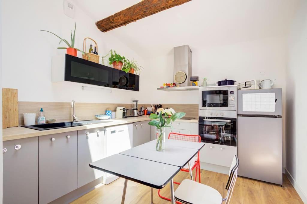 Appartement Place Des Halles Sete Luaran gambar